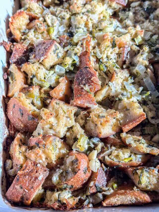 Easy Sourdough Bread Stuffing With Fresh Herbs - Simple And Fraiche